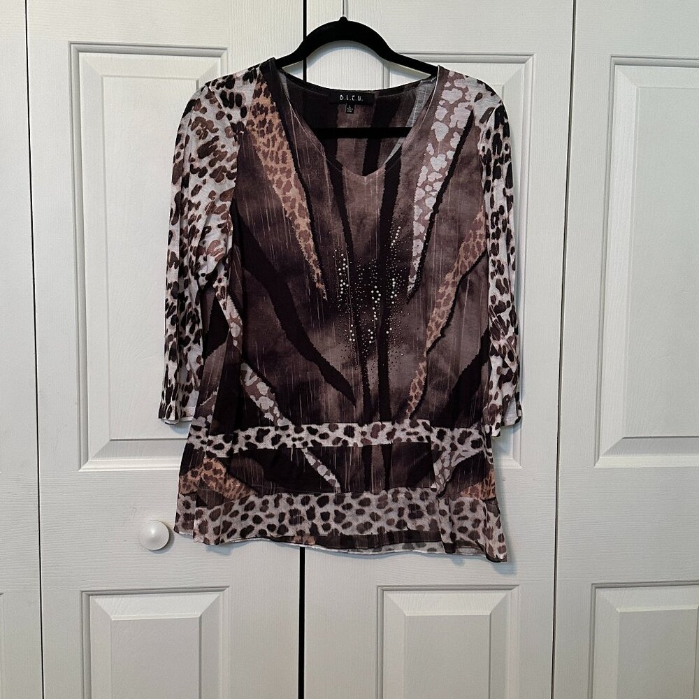 B.L.U.E. Rhinestone Brown tone shirt Size L